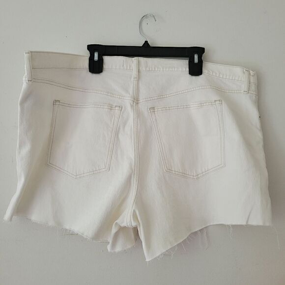 Abercrombie & Fitch 4" High Rise Mom Short White Raw Hem 36/22 - Picture 2 of 9